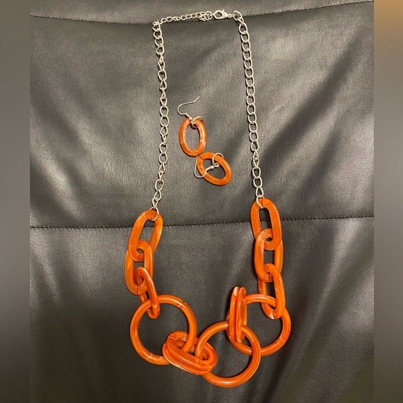 Beautiful Necklace matched with the earrings 😍at Low price!!!! - Picture 2 of 2